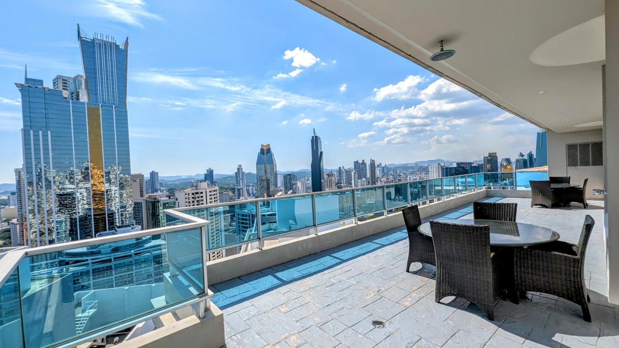 Yc 3602 L Apartamento 2Br En Av Balboa Панама Сити Екстериор снимка