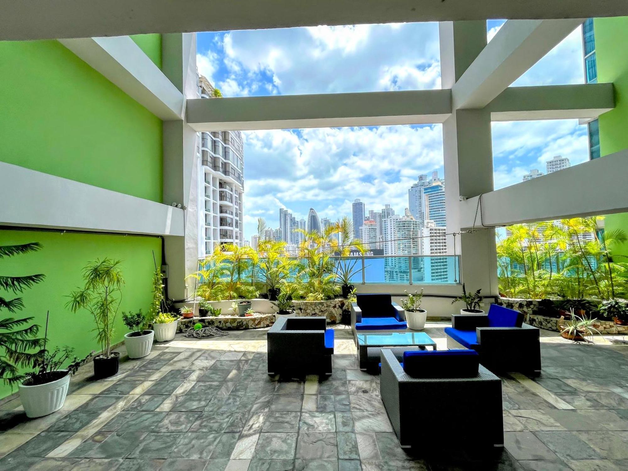Yc 3602 L Apartamento 2Br En Av Balboa Панама Сити Екстериор снимка